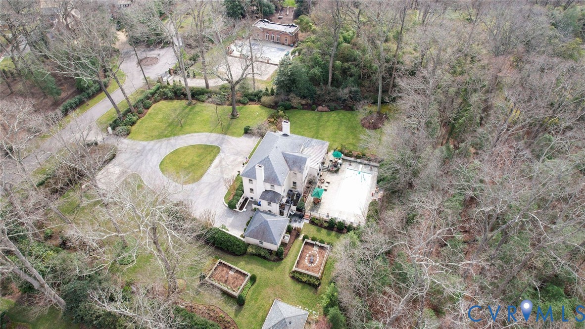 306 Lock Ln