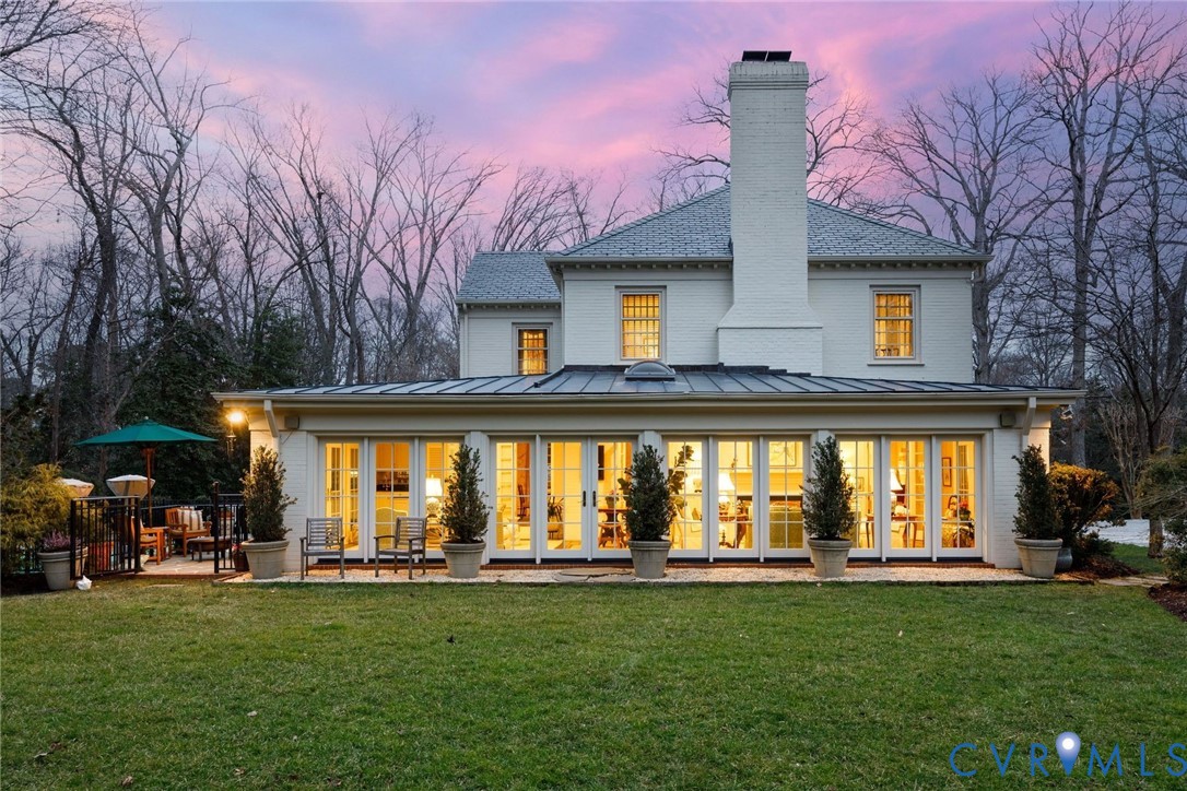 306 Lock Ln