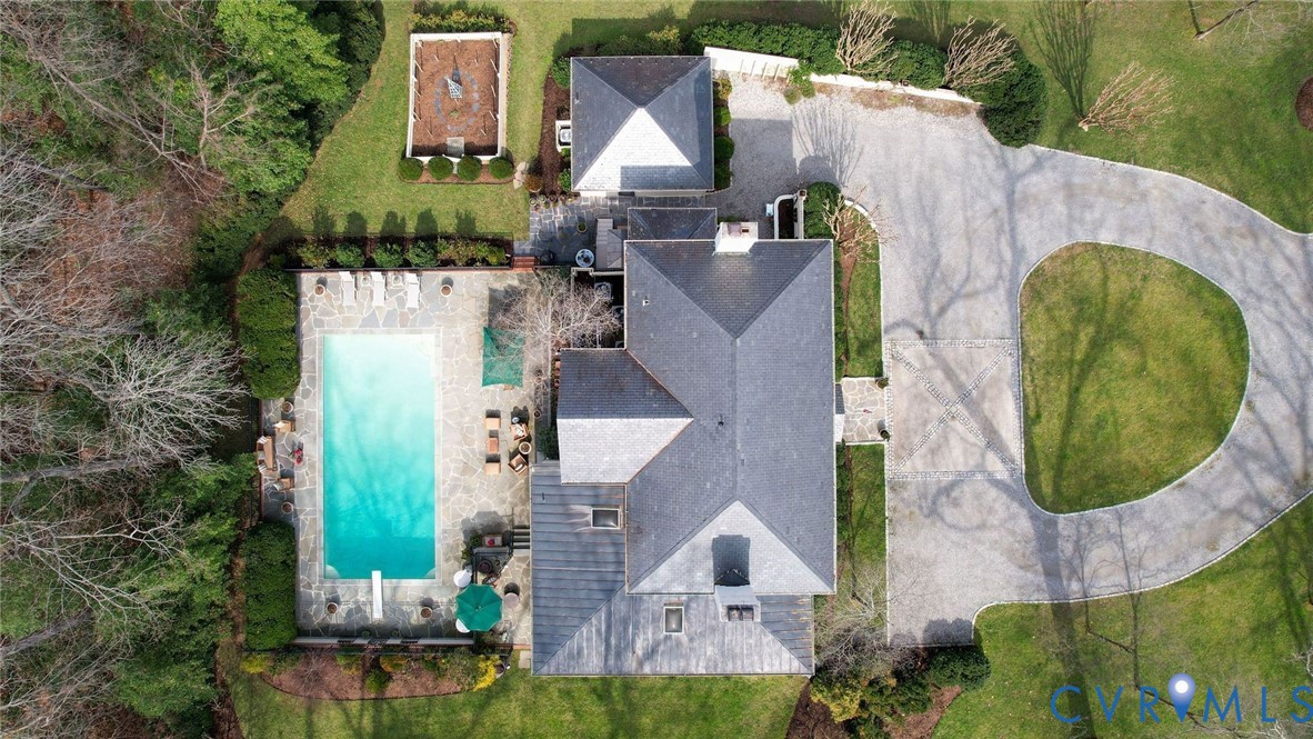 306 Lock Ln