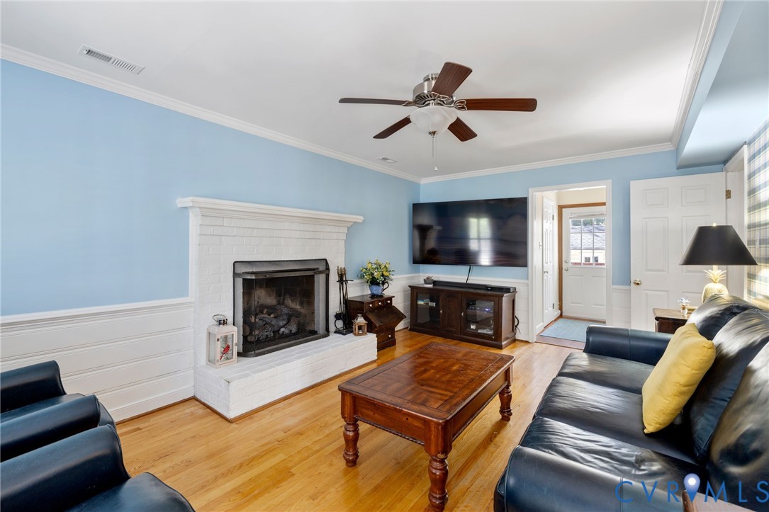 706 Gordon School Ct
