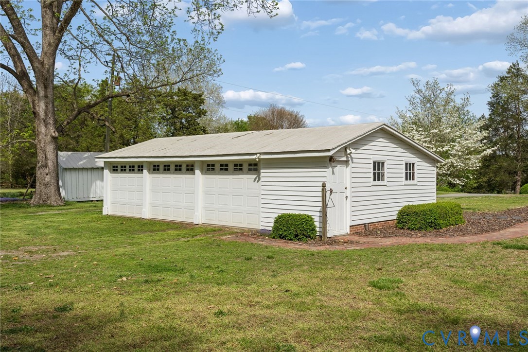 1685 Sweet Hall Rd