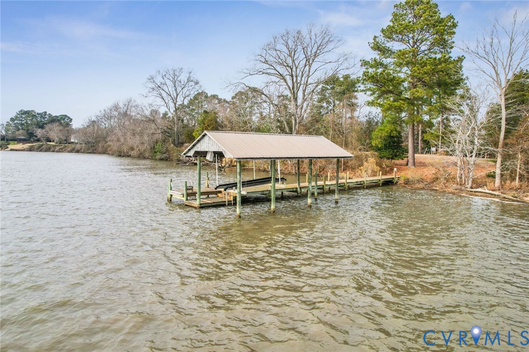 1685 Sweet Hall Rd