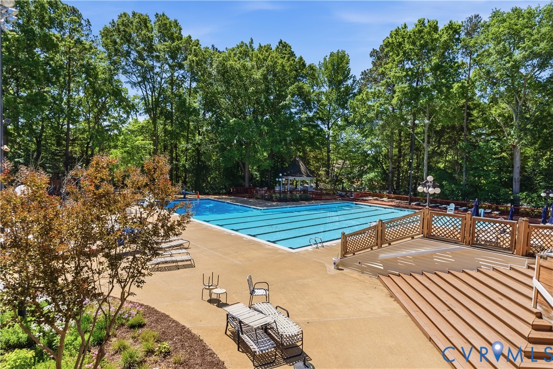 2702 Cottage Cove Dr