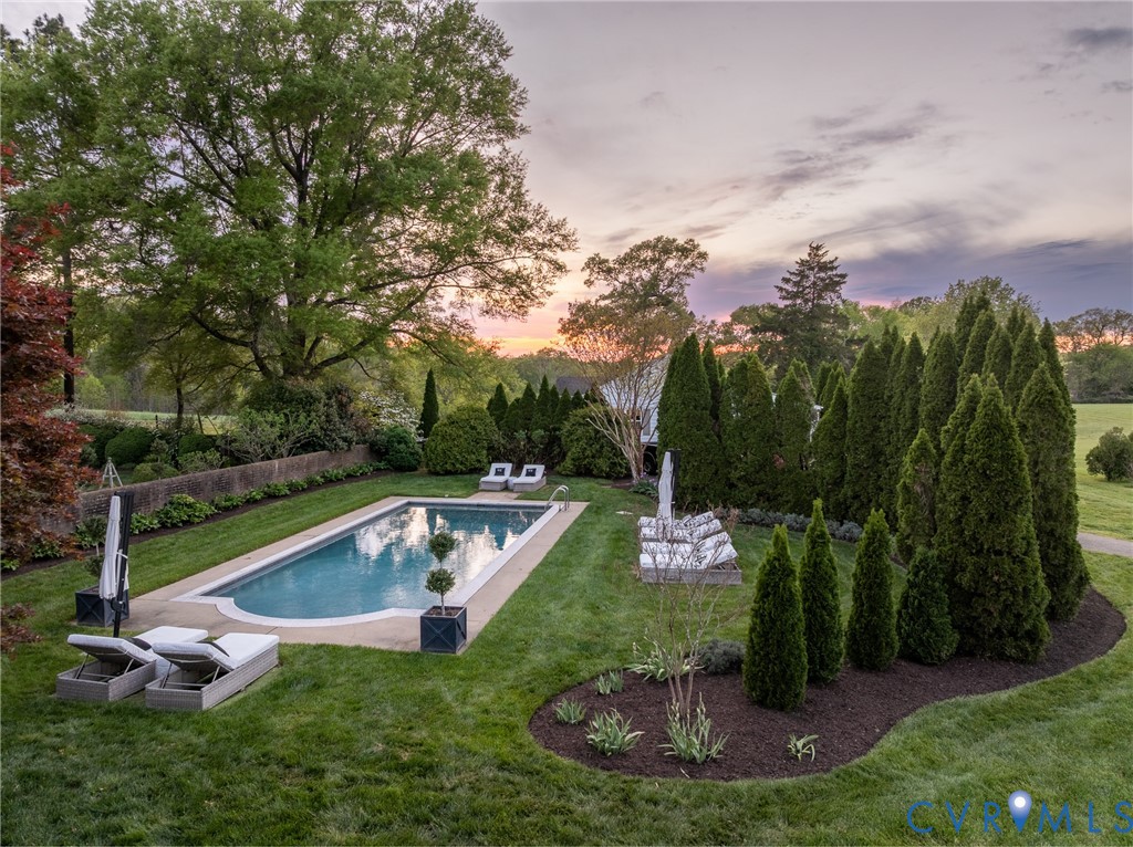 12428 Walnut Hill Dr