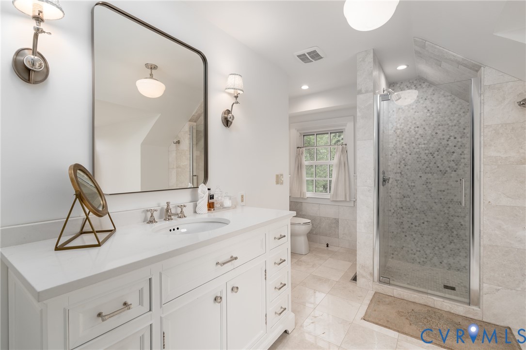12428 Walnut Hill Dr