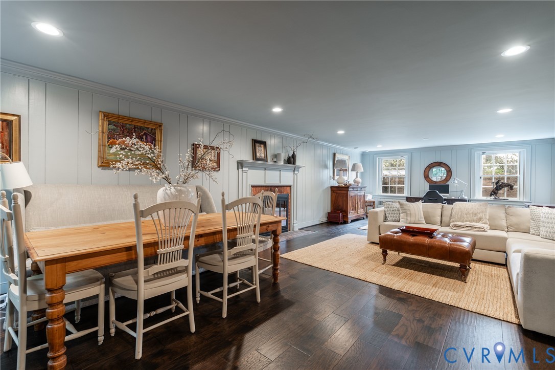 12428 Walnut Hill Dr