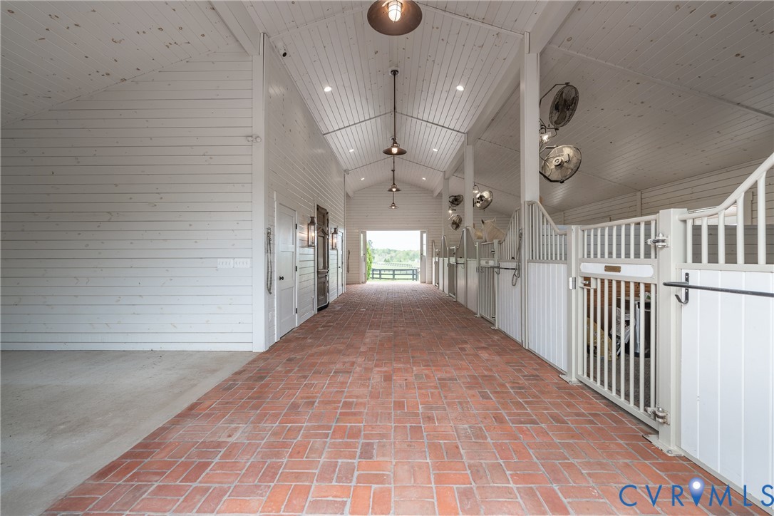 12428 Walnut Hill Dr