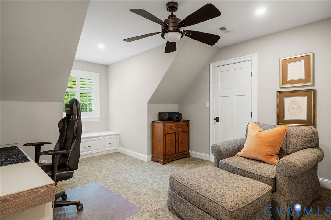 328 S Gaskins Rd