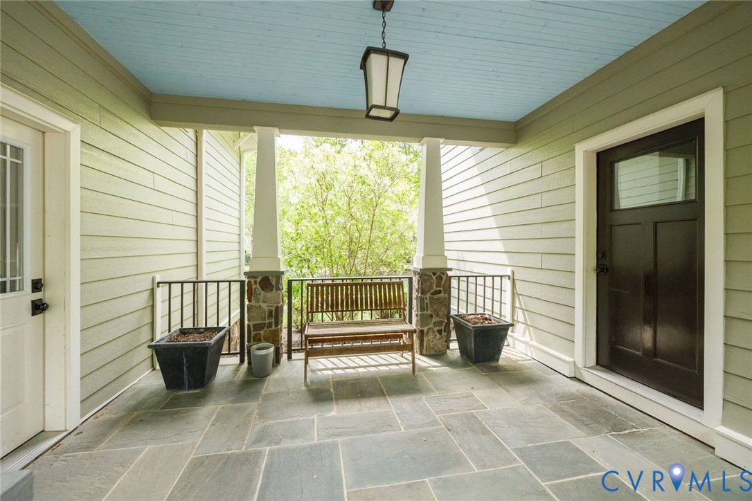 328 S Gaskins Rd