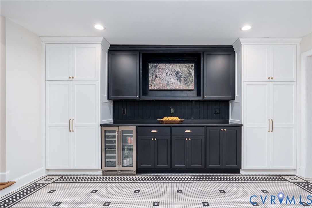 5 Lancaster Ln