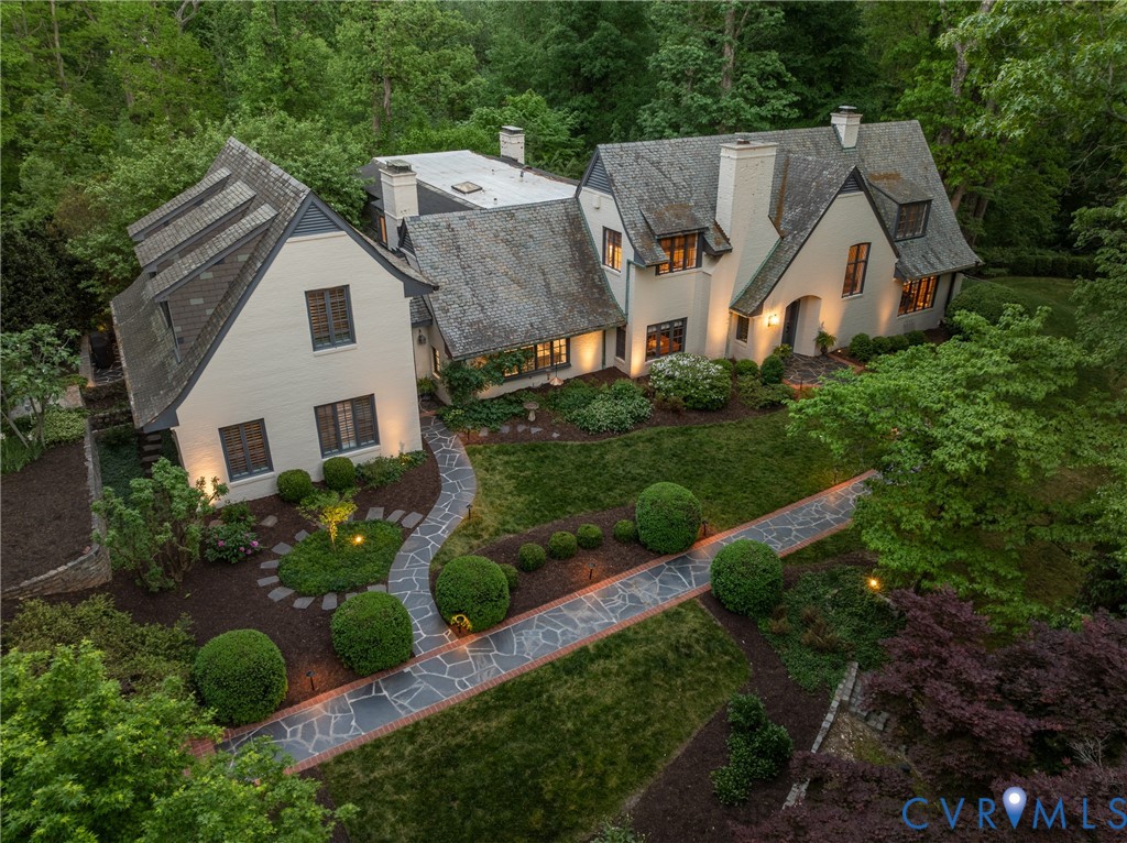 5 Lancaster Ln