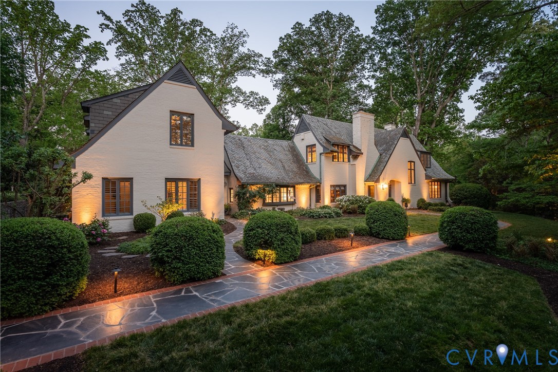 5 Lancaster Ln