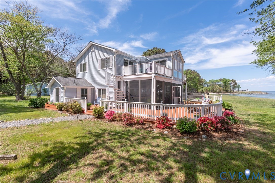 1749 Lighthouse View Dr