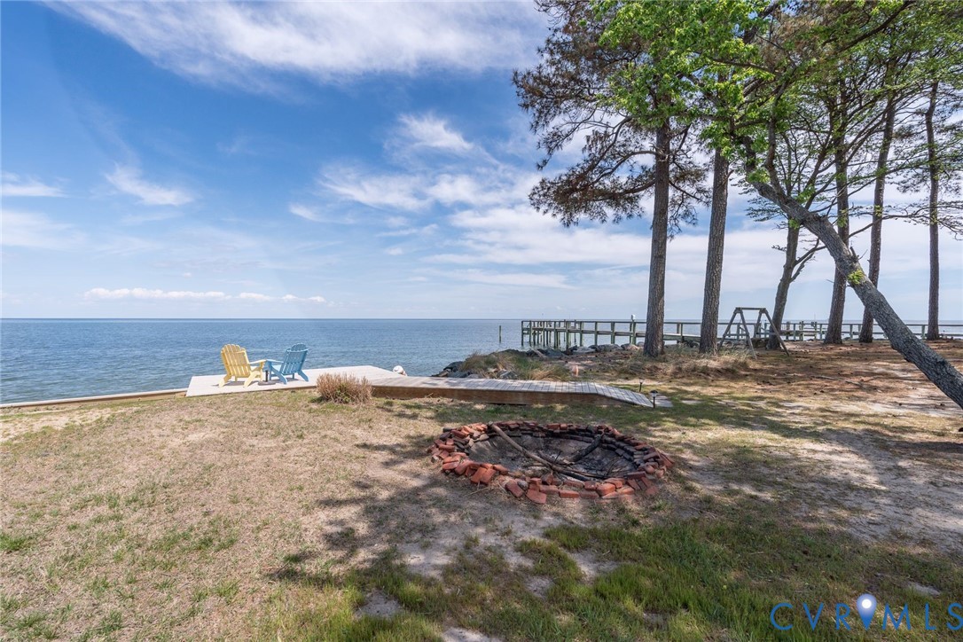 1749 Lighthouse View Dr
