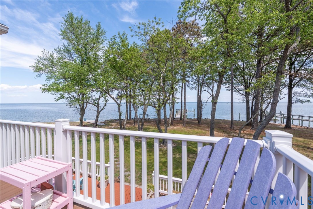 1749 Lighthouse View Dr