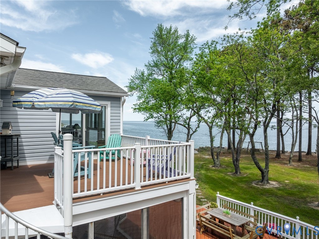 1749 Lighthouse View Dr