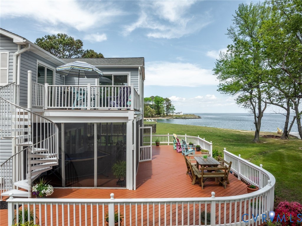 1749 Lighthouse View Dr