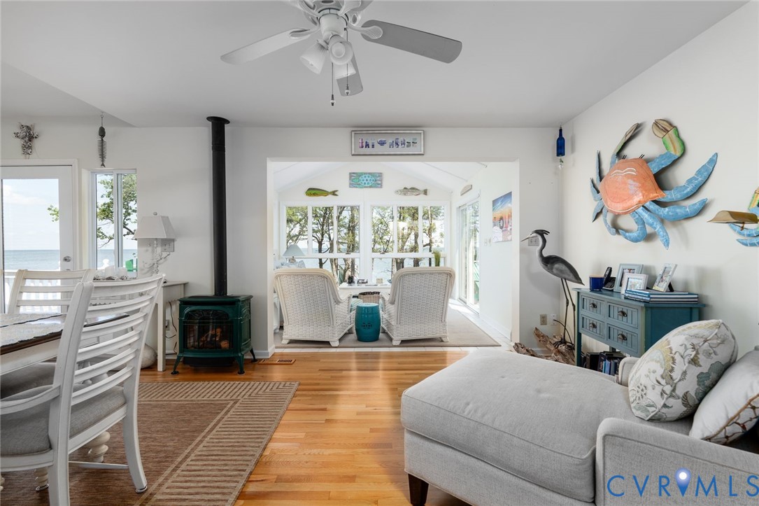 1749 Lighthouse View Dr