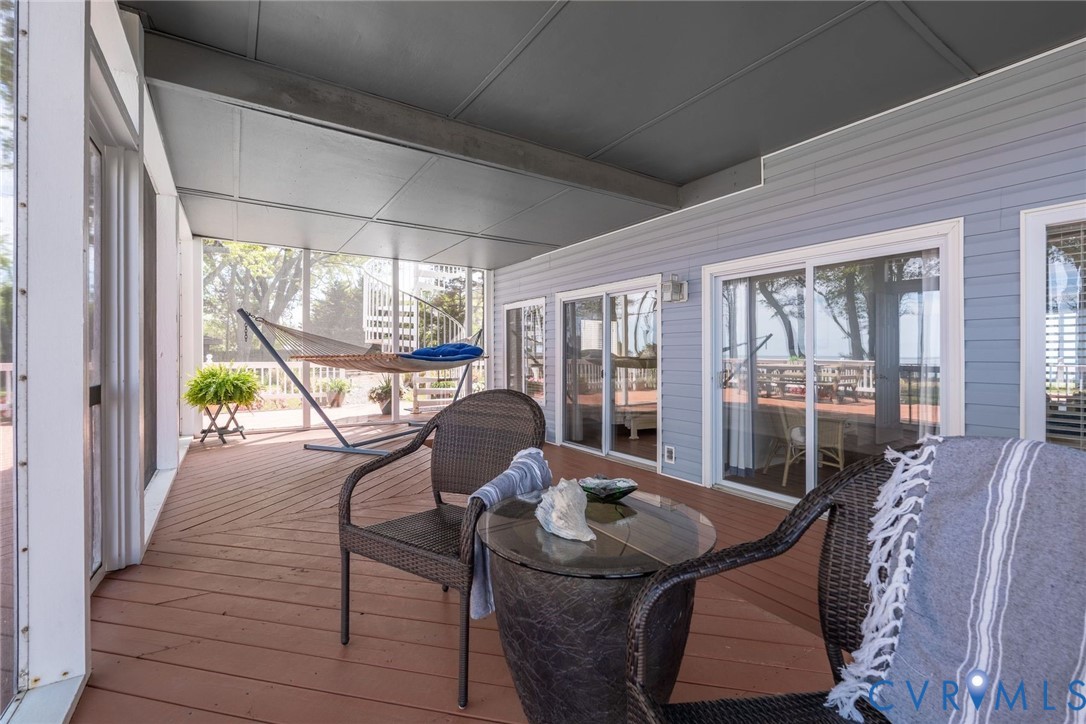 1749 Lighthouse View Dr
