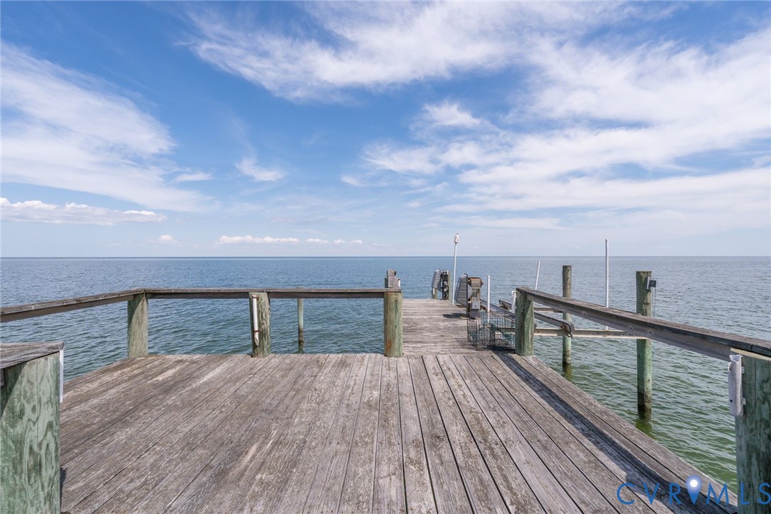 1749 Lighthouse View Dr