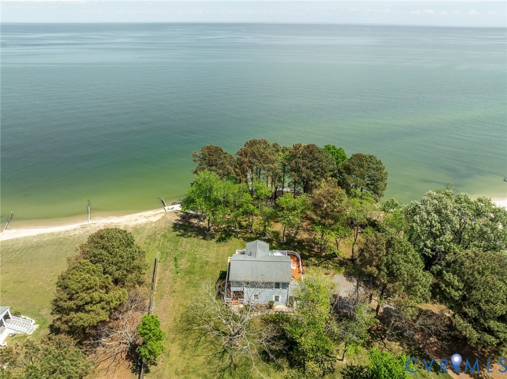 1749 Lighthouse View Dr