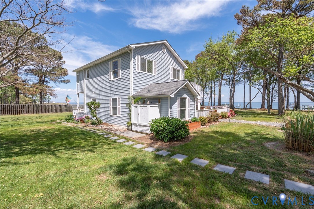 1749 Lighthouse View Dr