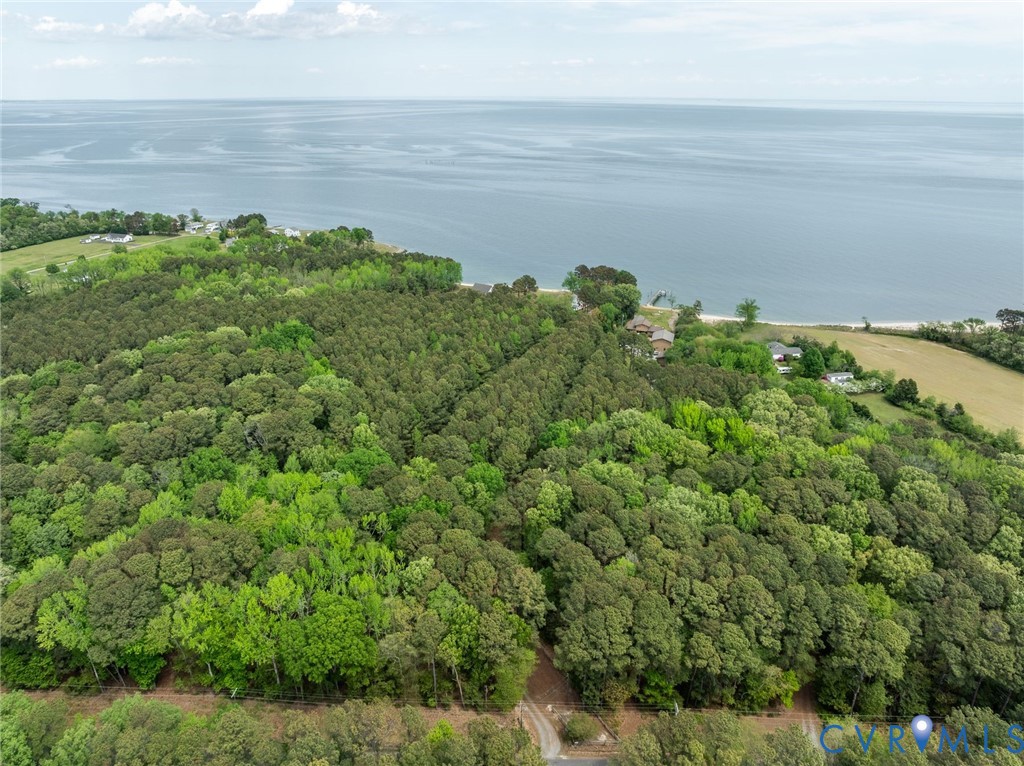 1749 Lighthouse View Dr