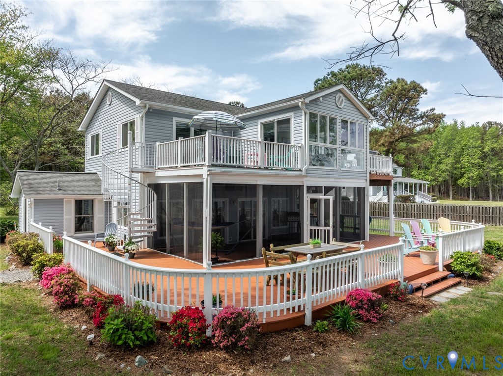 1749 Lighthouse View Dr