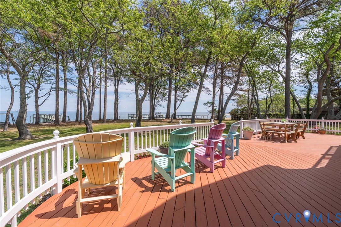 1749 Lighthouse View Dr