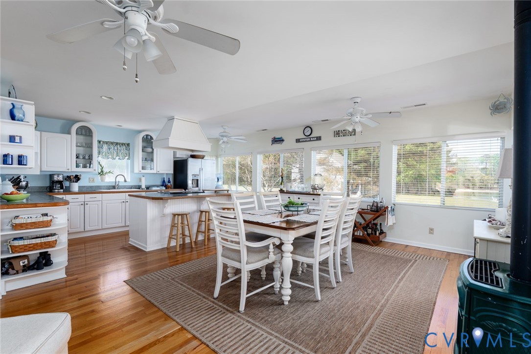 1749 Lighthouse View Dr