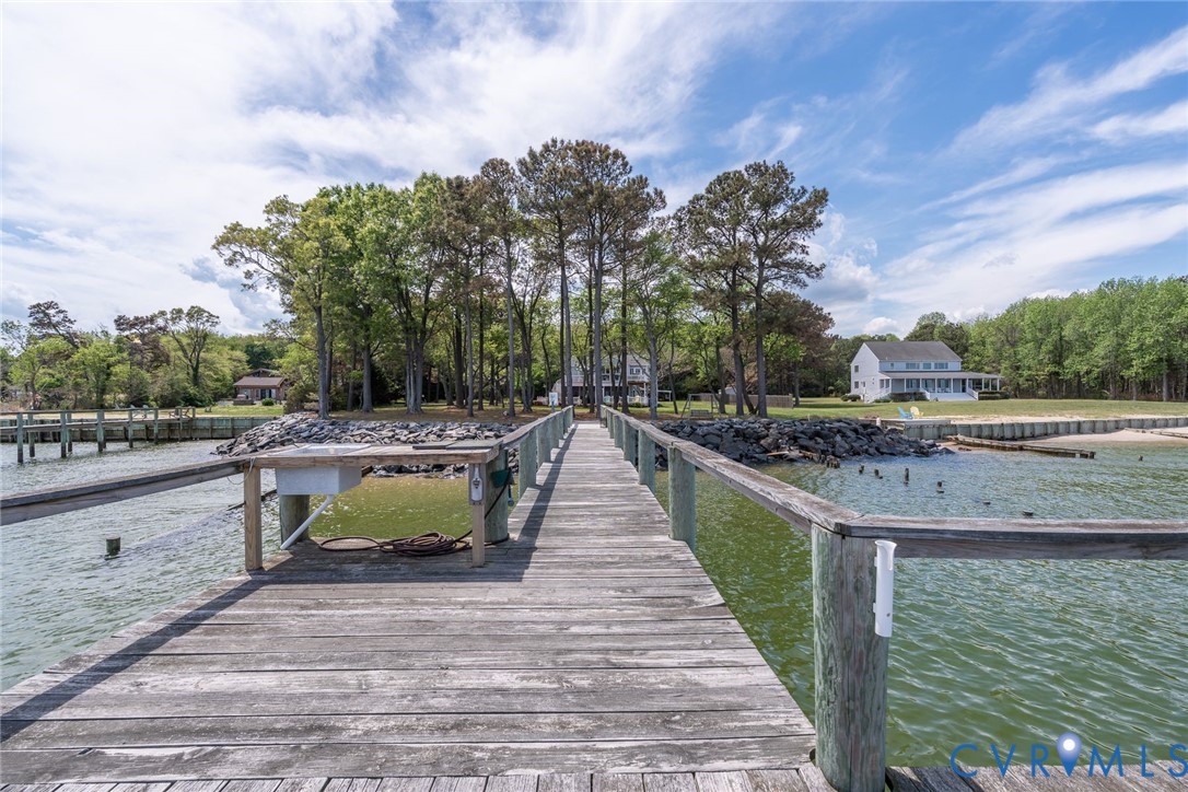 1749 Lighthouse View Dr