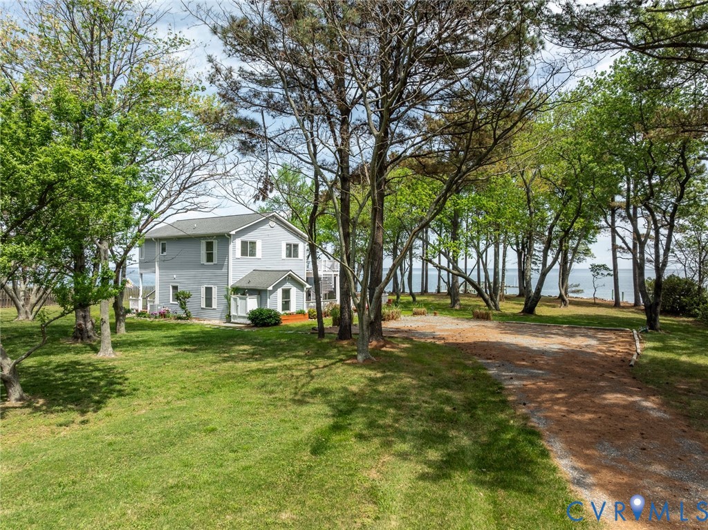 1749 Lighthouse View Dr