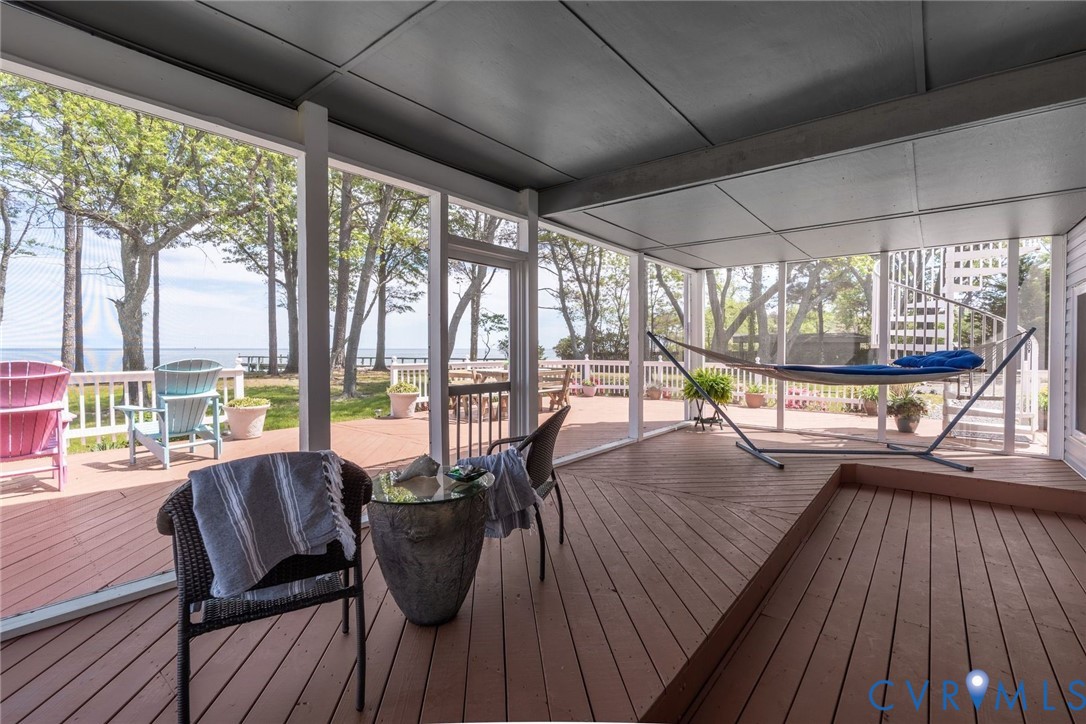 1749 Lighthouse View Dr