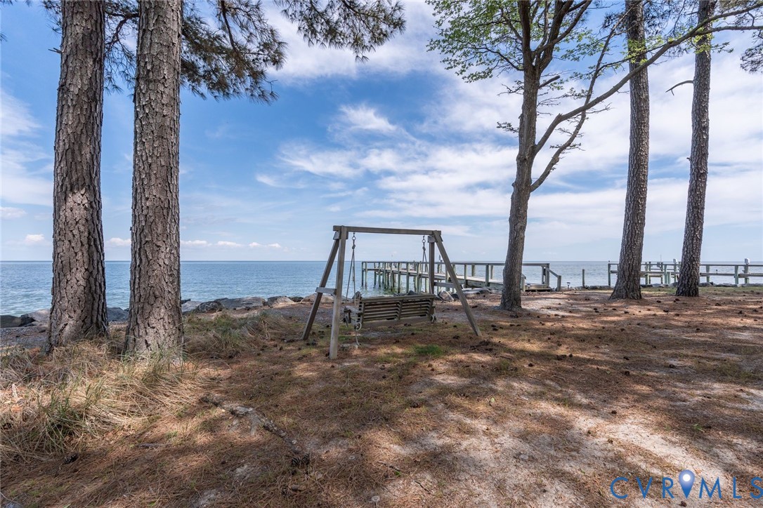 1749 Lighthouse View Dr