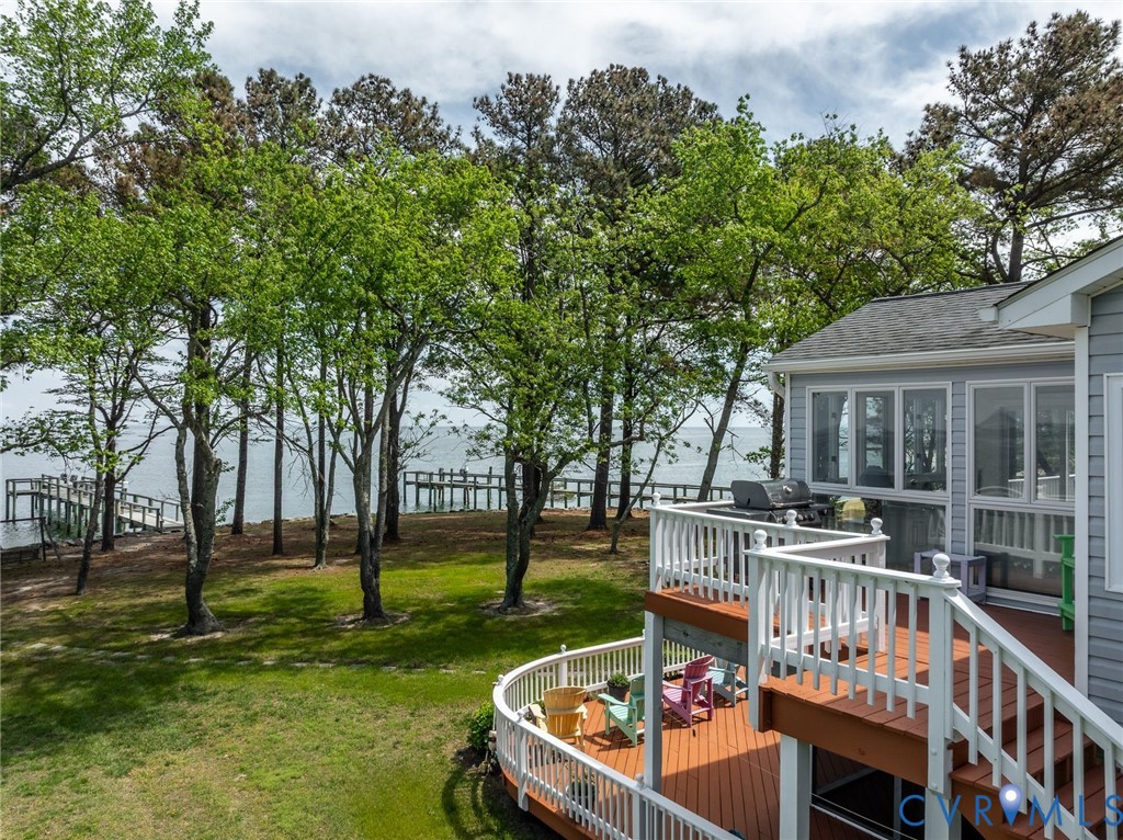 1749 Lighthouse View Dr