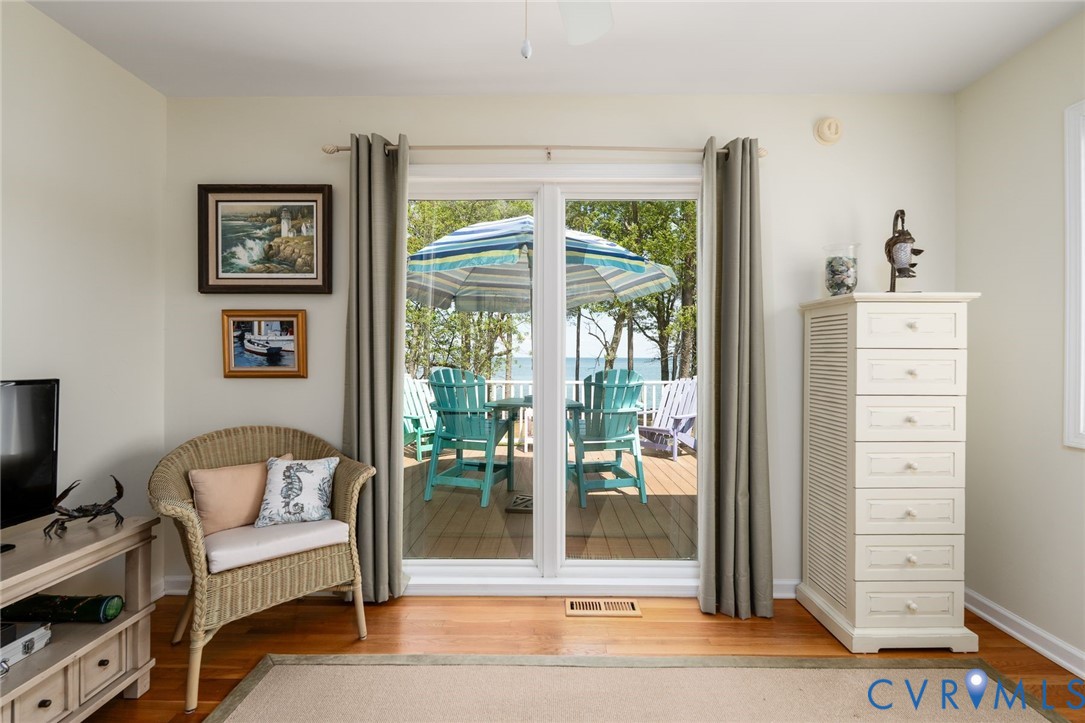 1749 Lighthouse View Dr