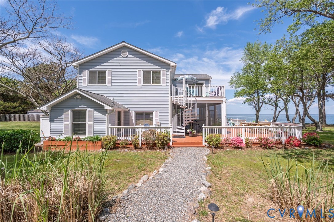 1749 Lighthouse View Dr