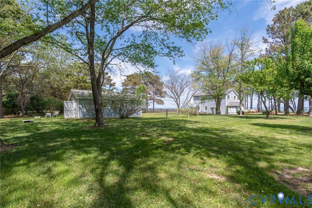 1749 Lighthouse View Dr