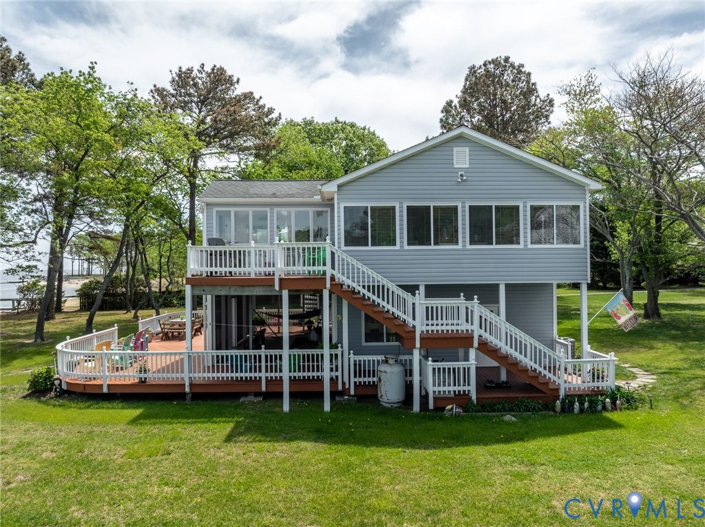 1749 Lighthouse View Dr