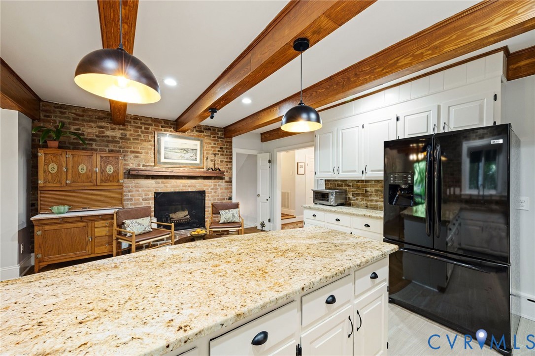 3740 Hastings Dr