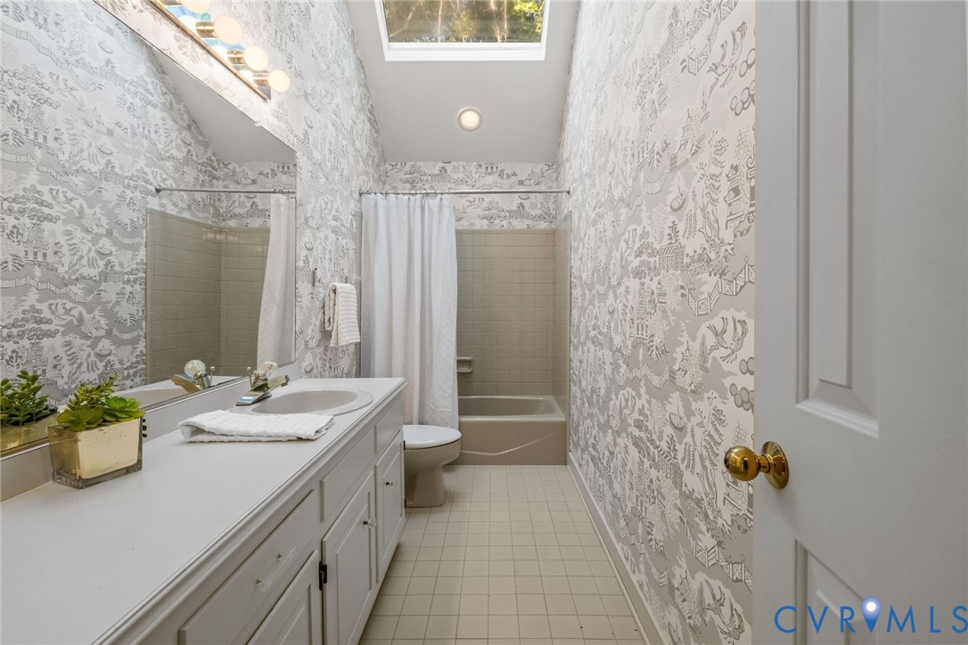1217 Rothesay Cir