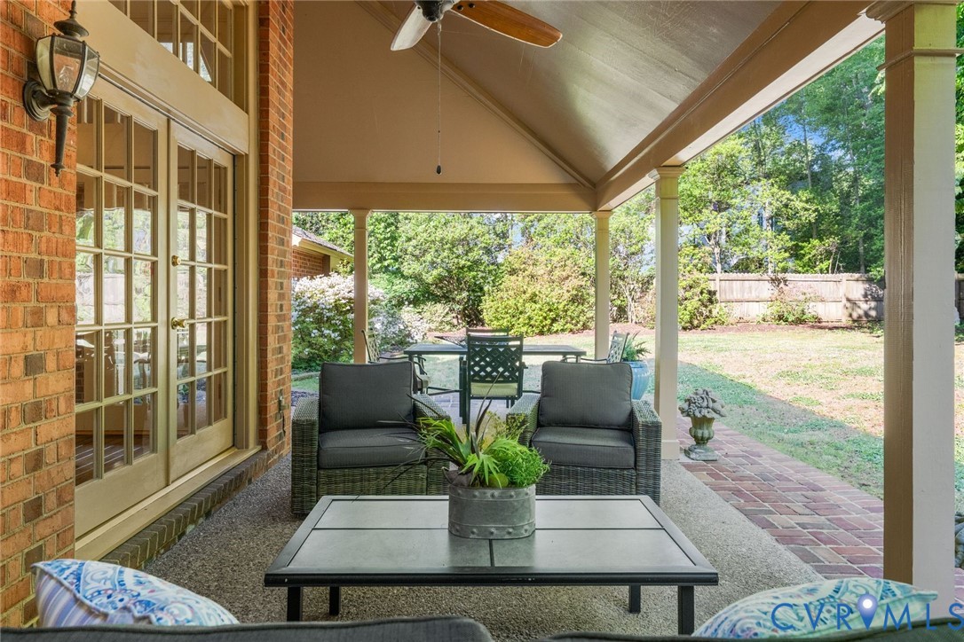1217 Rothesay Cir