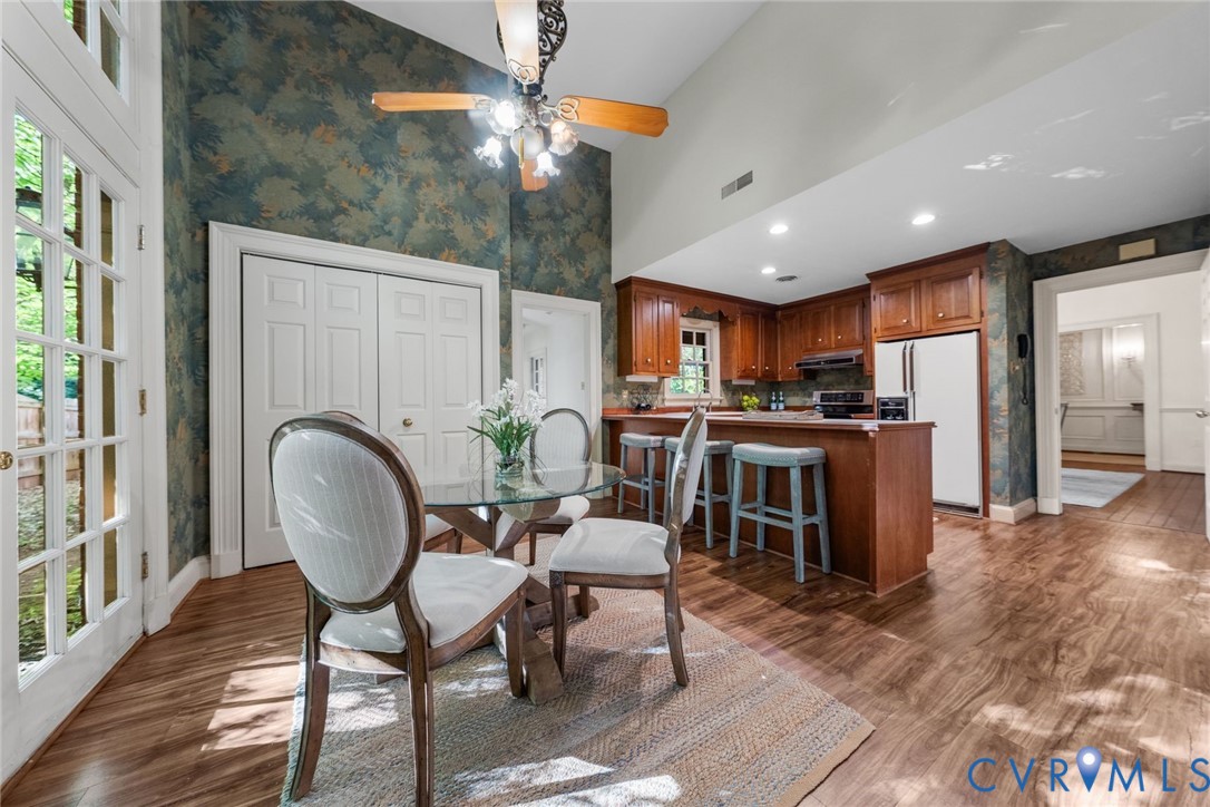 1217 Rothesay Cir