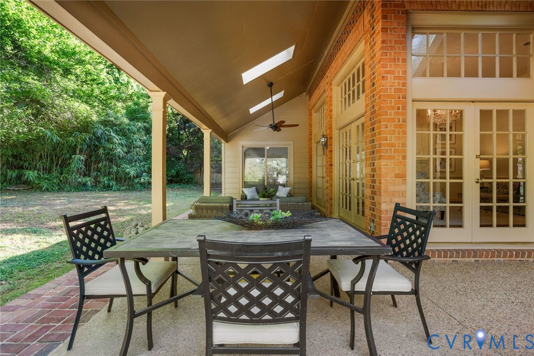 1217 Rothesay Cir