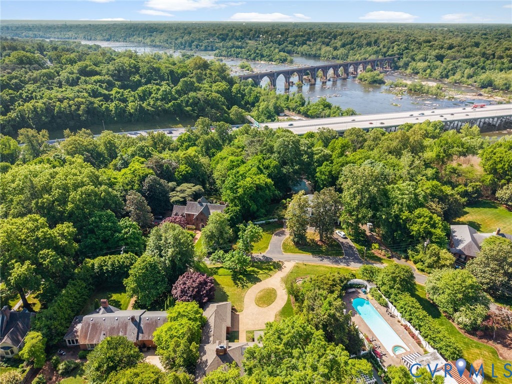 1217 Rothesay Cir