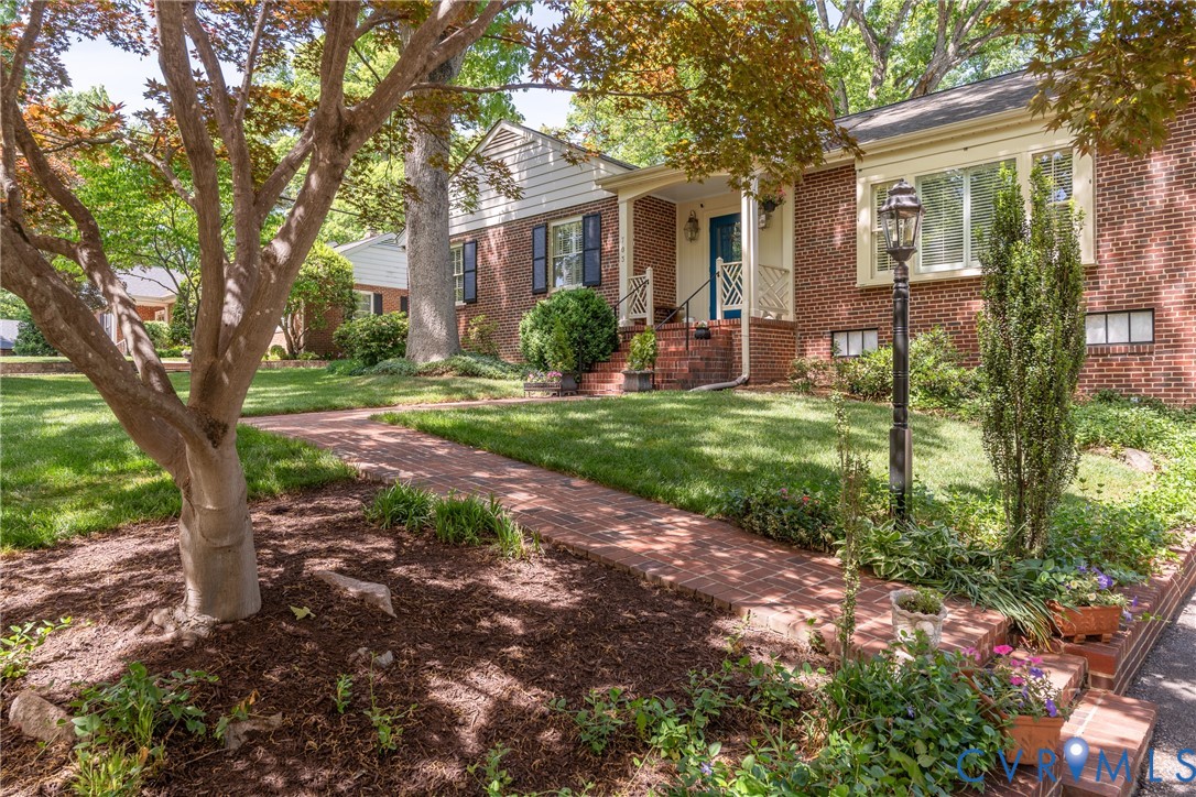 703 Devon Rd