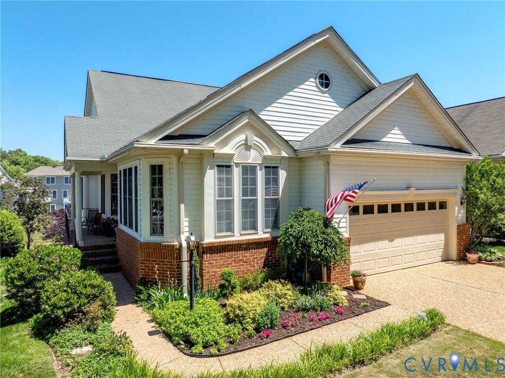 4704 Sanford Arms