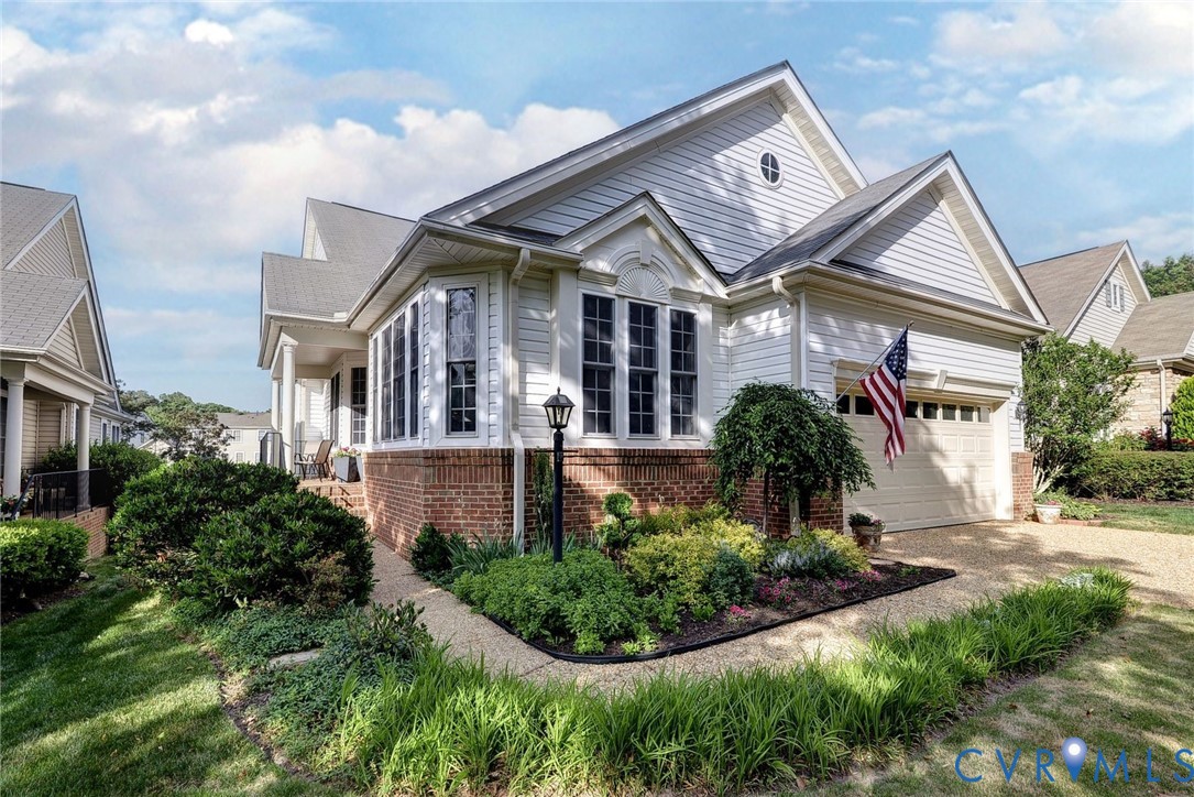 4704 Sanford Arms