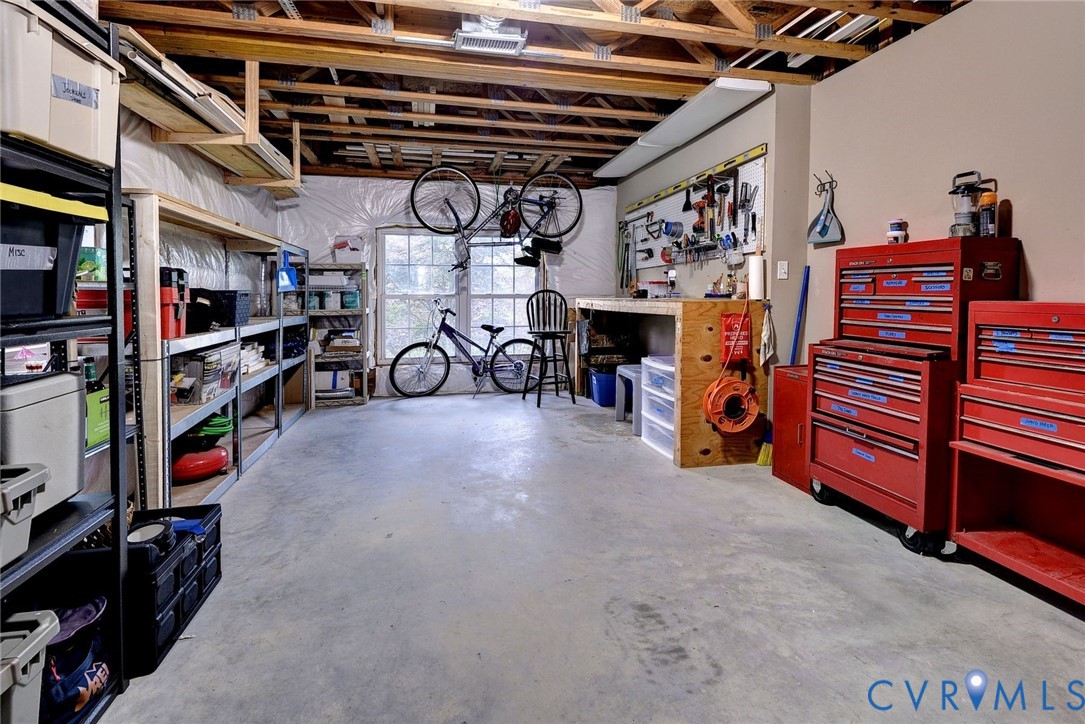 4704 Sanford Arms