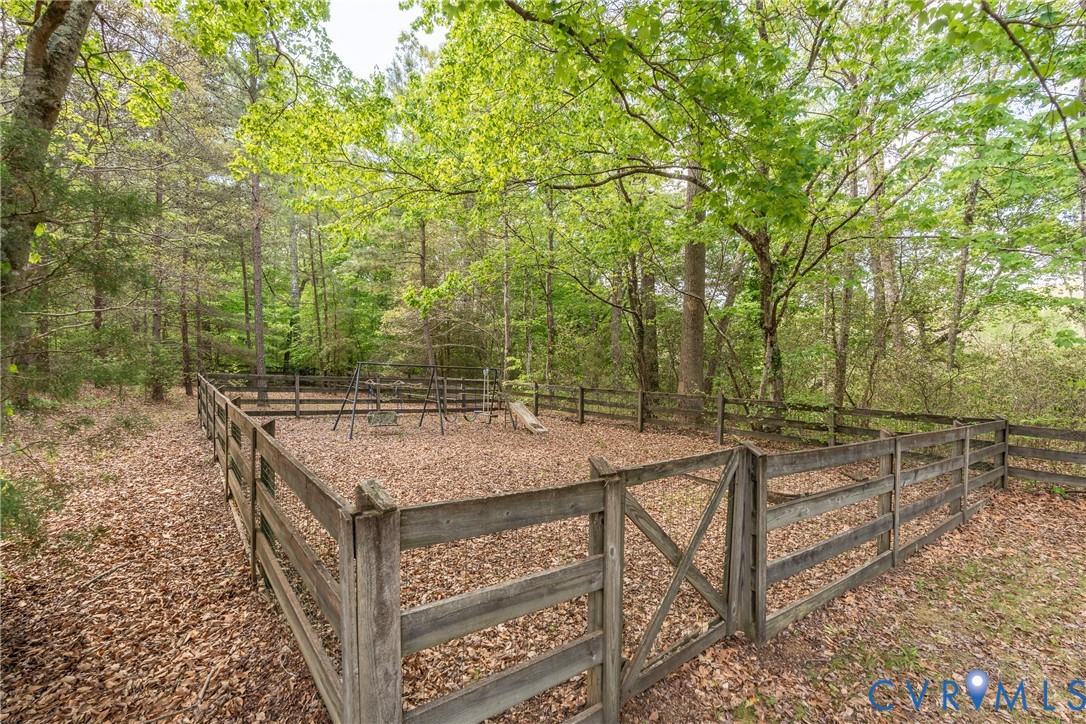 75 Herring Creek Way